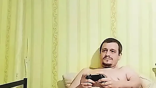 Üvey kız kardeşin meydan okuması oyunun ilk seviyesini geçti