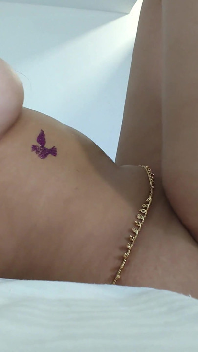 Girlfriend Goes All Out for Her Boyfriend on Vacation