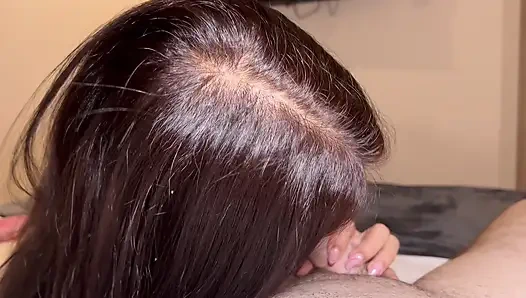 В видео от первого лица вы забили на свидании с горячей латиной и дать ей массивный спаривание с кримпаем