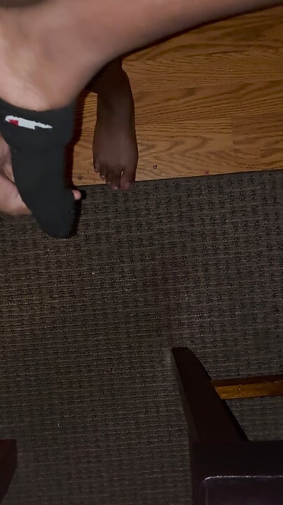 naked feetfetish tease