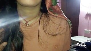 Wirusowa Tiktok dziewczyna rucha się ostro z jej chłopakiem w języku hinduskim