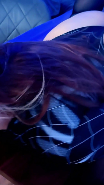 蜘蛛女孩被狠操 - 双插, 屁股拍打和失去控制