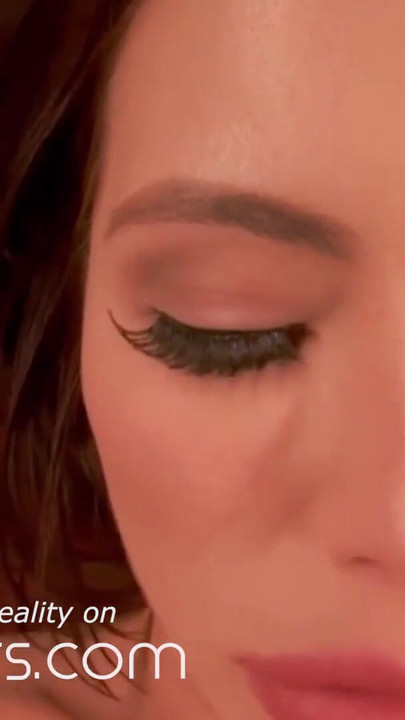 Vr bangers întâlnire în dormitor cu Adriana Chechik | Clip 1