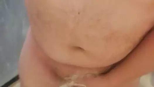 Büyük kafa duş masturbasyon yapmak disket için sert tombul sakal