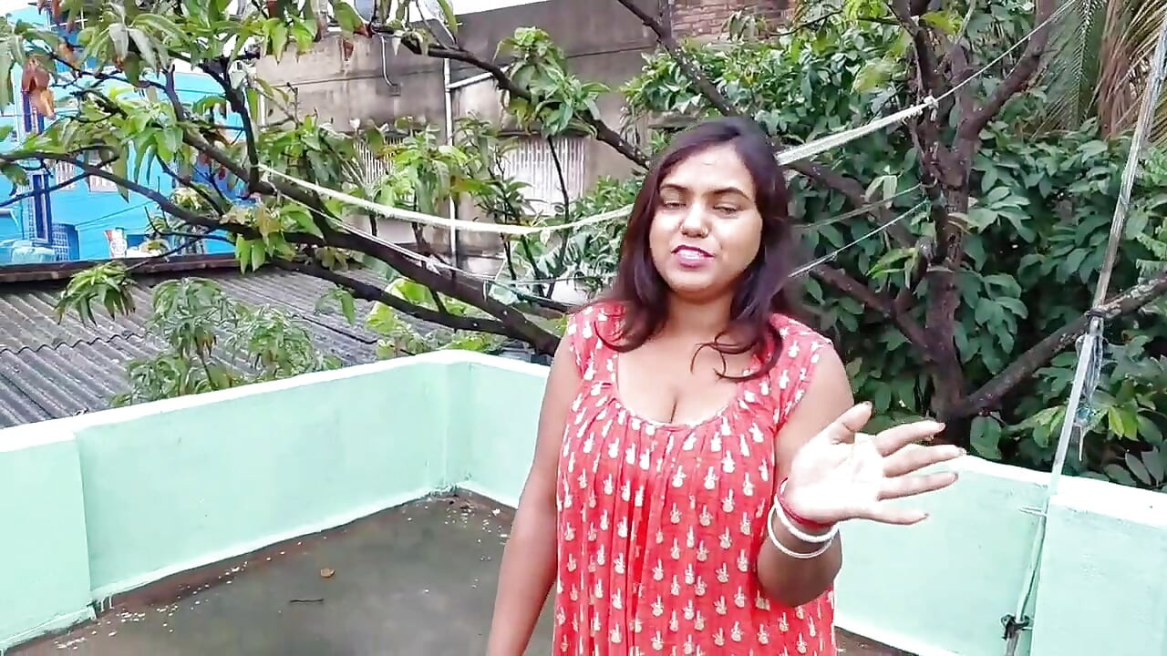Apne he stepsister ki friend ko virgin pussy fuck kiya or pussy ros nikal kar jiv se chata,gud ki ros pilaya..