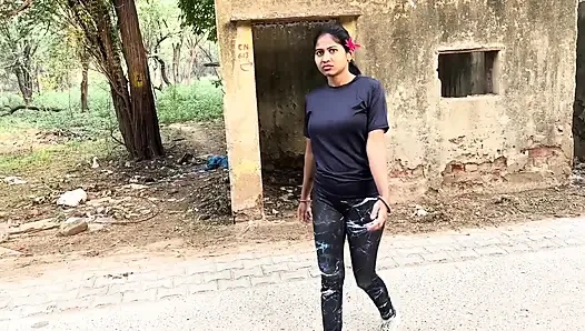 Bahu yang baru nikah India secara tidak sengaja disetubuhi hardcore oleh tharki sasurji- video seks sasur bahu.