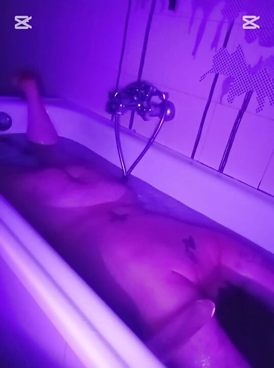 Water Session & Deepthroat Performance
