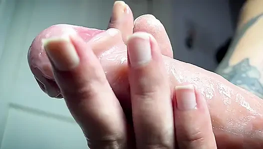 Fetiş.penis ovuyor.yarağa dokunuyor