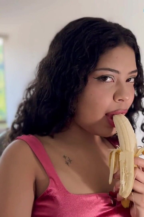 Ashley Amber My New Obsession - Check Out What She Does with This Banana