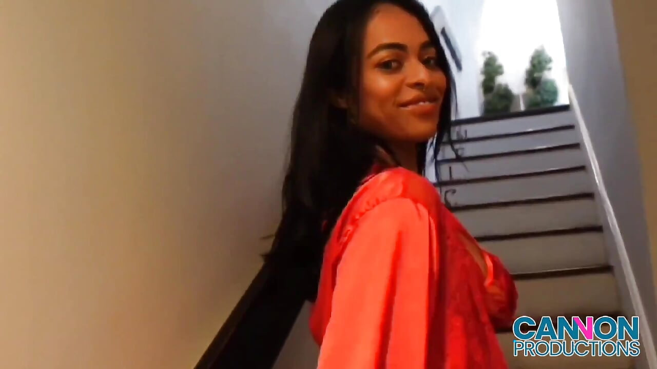 Cannon Prod - Potpuno prirodna egzotična ljepotica Ava Valentina poziva Cannona na poziv za