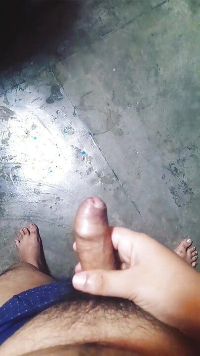 Water came out of the cock, punched inside the tights.