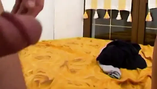 Remaja manis menemukan kontol keras untuk diisap - DVD