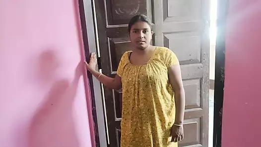 INDIAN DESI HOT VILLAGE BHABI DELUWARA SEX IN HOME.