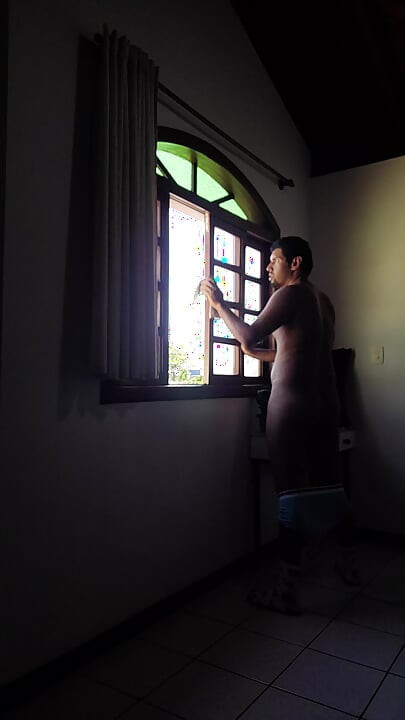 luksmen1 gainer. cleaning the house while seducing you