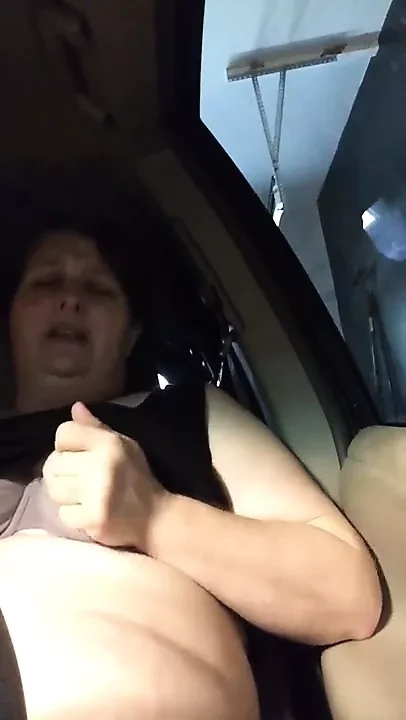 32 orgasmes in een daguitdaging: 6 van 32 (in de auto)