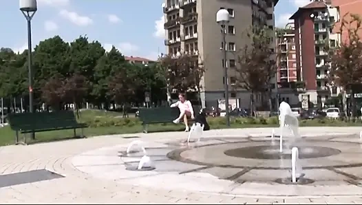 Ayah tiri yang polos membela diri terlibat dalam persetubuhan keras