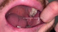 Fetish mulut - gigi yang disumbat dan video rakaman dekat lidah 1