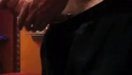 Bir dükkanda büyük kesilmemiş horoz