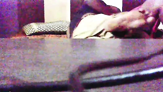 Abang tiri dan saudara tiri sendirian