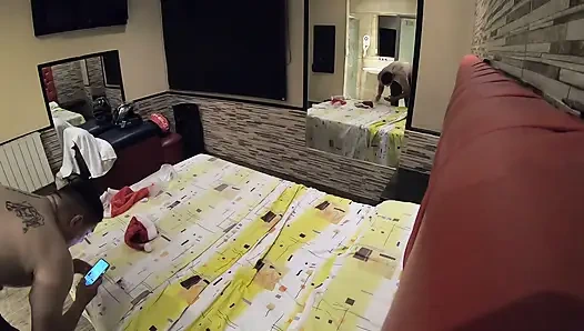 Зрелая женщина занимается сексом с молодым колумбийском мужчиной в Хебуалес