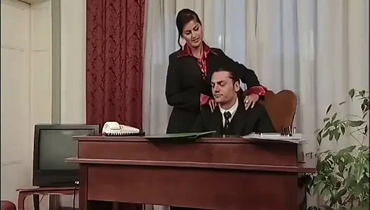 Zuerst Reden Sie Über Die Arbeit, Dann Im Büro