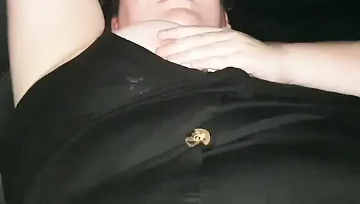 Youngenglishbbw - nata4sex si cowok kulit hitam lagi asik nyepong kontol besarnya di bibir memek tebalku