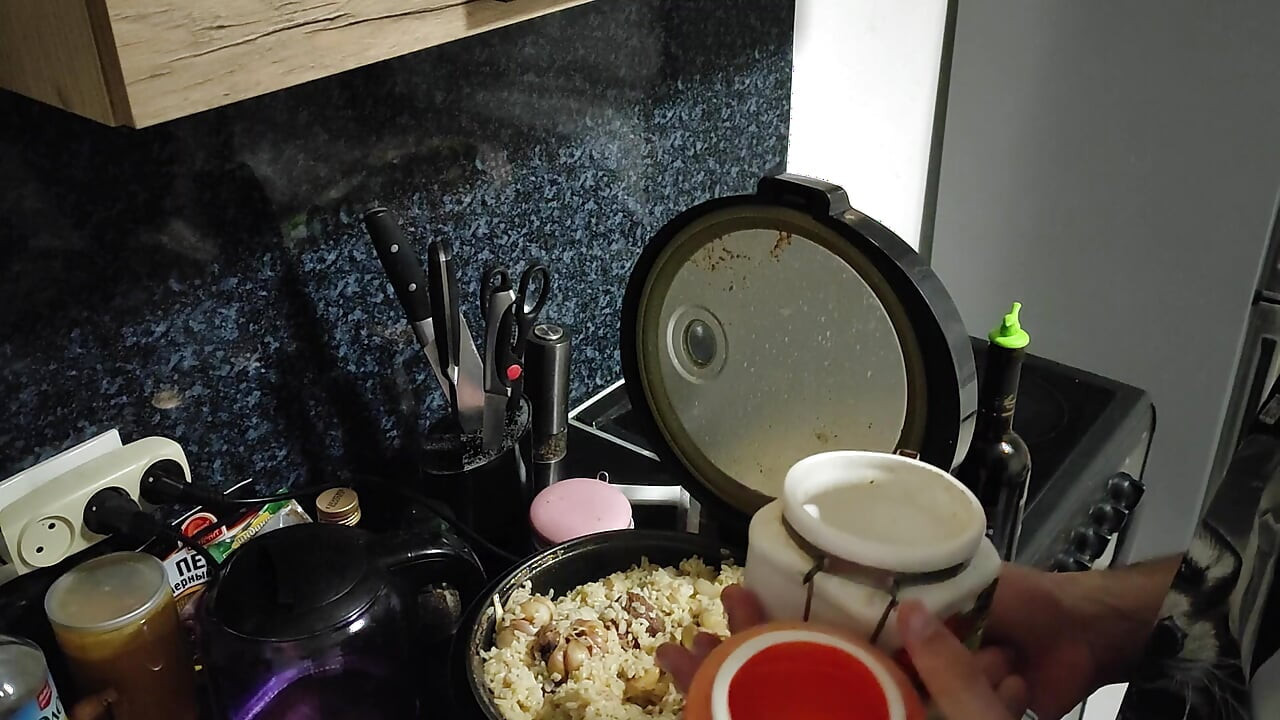 Pilaf van jong kalf in een multikookmachine
