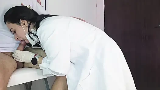 University Emergency: suster meriksa mahasiswanya dengan ereksi gigih
