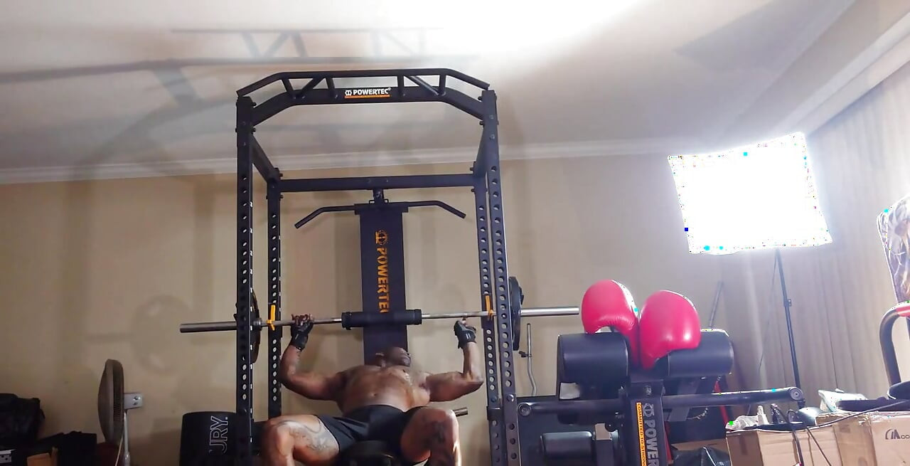 Resistance Training Workout Core Training Is Critical for Improving Posture, Enhancing Performance, Increasing Injury Resistance