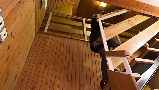 Pretty agent got some extra cock for good fuck