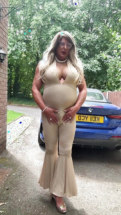 Sexy Crossdresser kellycd2022 in gold stretchy catsuit and heels