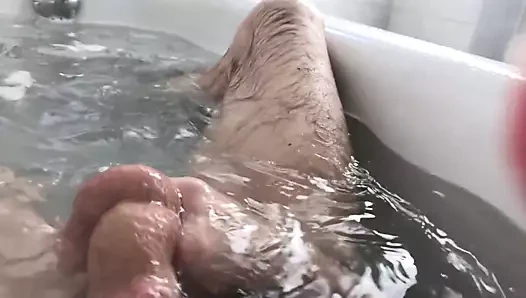 Splish sıçrama banyo yapıyordum...