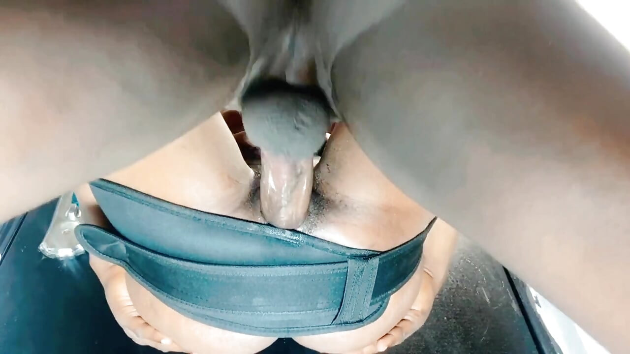 Прищепки и повеси ее на стену для жесткого быстрого pzssy траха, из-за того, что она вошла в меня голышом