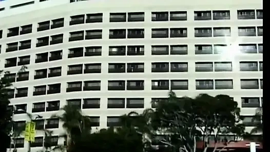 Ketika milf seksi memanggil kontol muda sudah siap