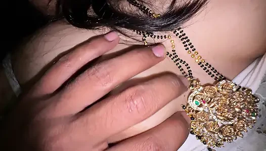 Ateşli seksi evli kadın video çektikten sonra sikiliyor