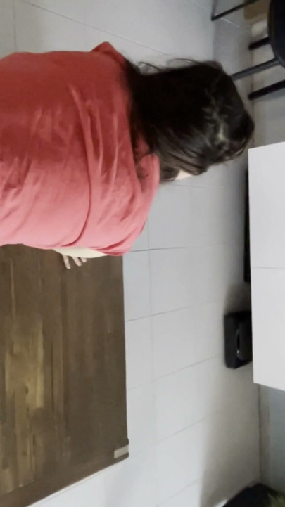 I get fucked doggy style in front of a porn movie and take a big load on my ass and back - Dazzlingfacegirl | Clip 1