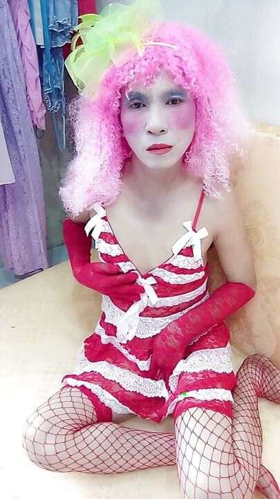 Oanh Le transgender wearing sexy clothes porn masturbating too much pleasure