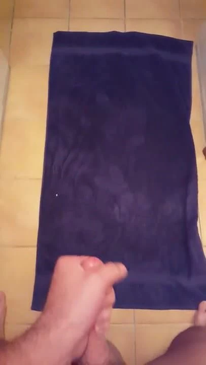 タオルの上で射精