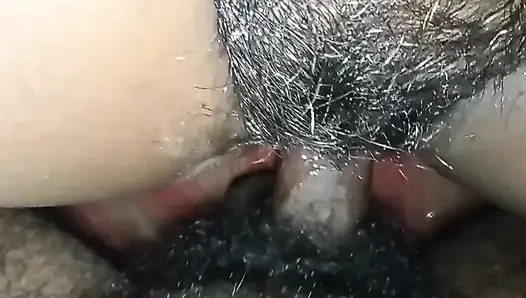 Bhabhi soyi thi mera khada hua babhi ko muh ache se muh main diya fir chut choda achese bhabi ke chut se pani nikala mera bhi pani nikala