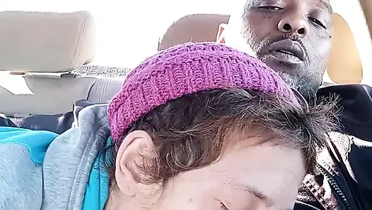 Грязная уличная шлюха пьет мою сперму на завтрак. МАМАША