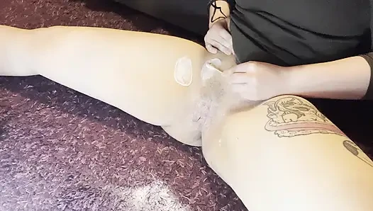 Waxing My Hairy Puss