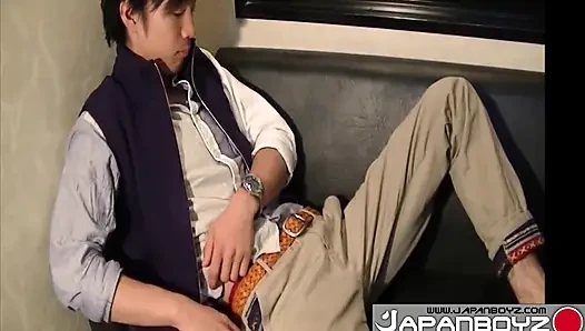 Daisuke si cewek atletis jepang lagi asik ngentot kontol besarnya sebelum dientot habis-habisan