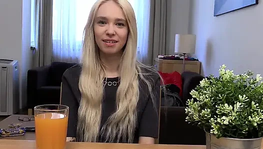 Siswa seksi membutuhkan uang tunai- Wawancara