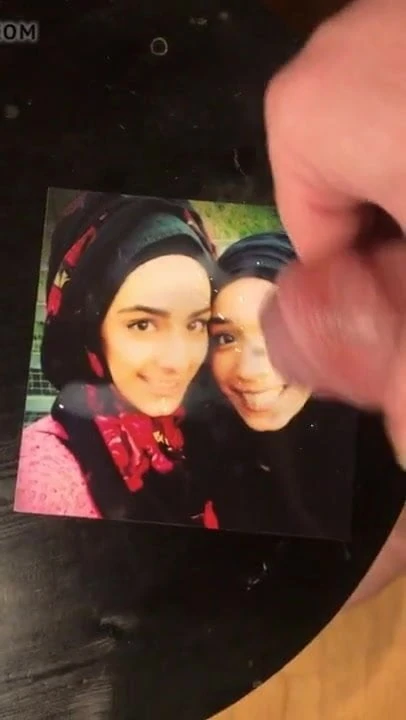 Cum on Muslim hijab