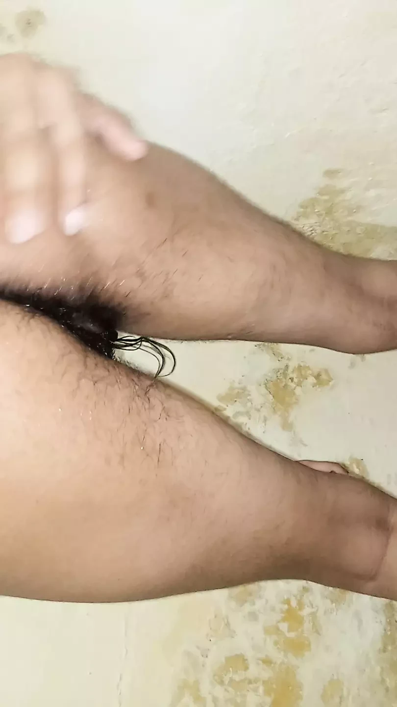 Бхабхи в туалете м писает Krty Hauy