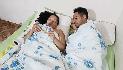 Heftiger Sex mit dem Arsch meiner Nachbarin, während ihr Mann arbeitete