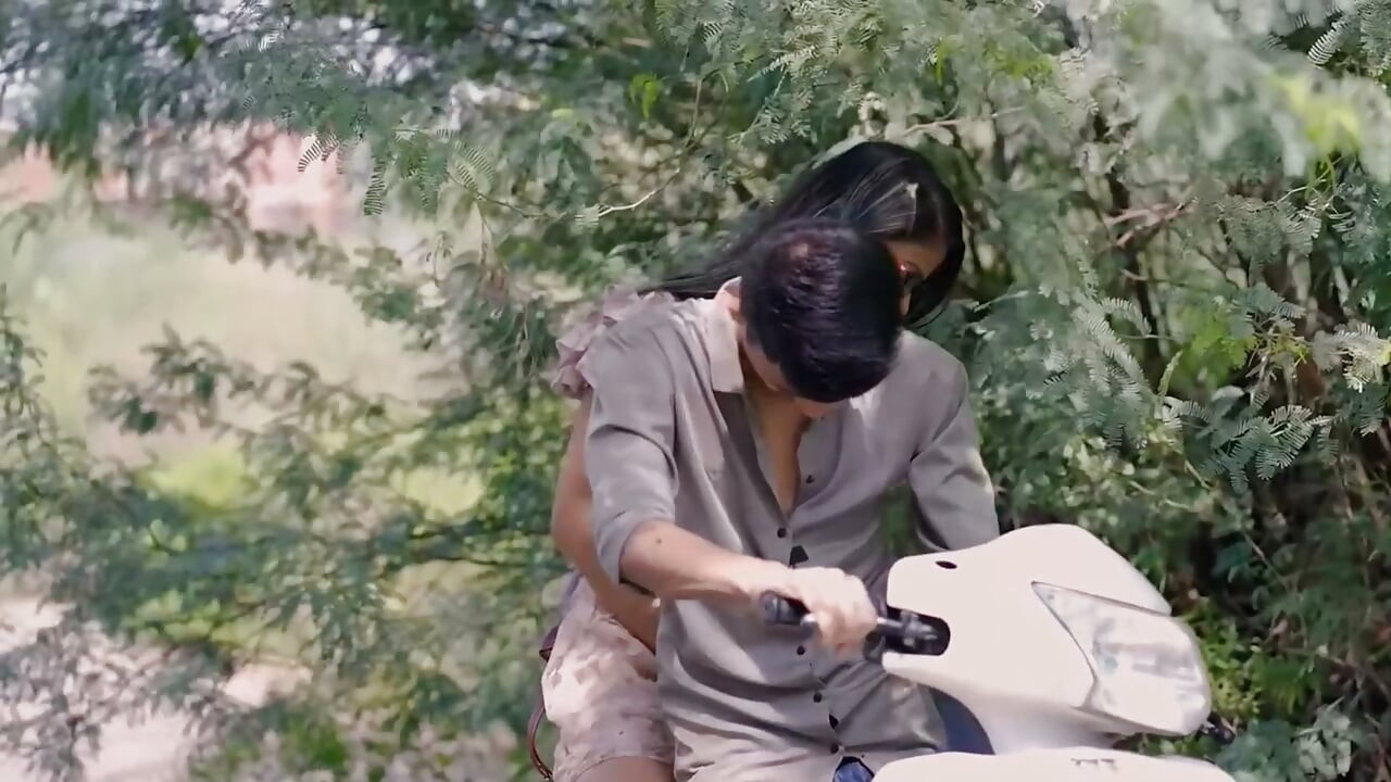 Collage wali girlfriend ko Oyo me bulakar choda