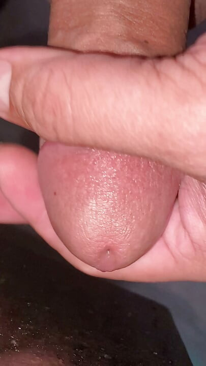 I've got a big cock, I'm horny, I'm looking for someone to suck it, or maybe I'm going to put it in someone's mouth