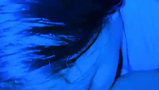 Kocamın arkadaşı yüzüme boşalıyor
