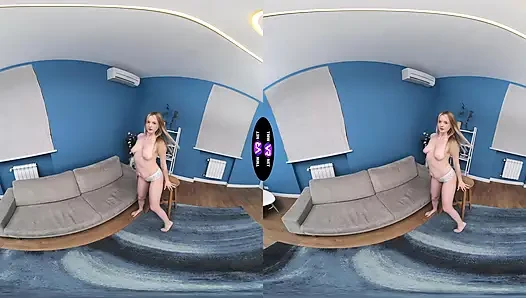 Фигуристая Angelica Heaven соблазняет зрителя, затем жестко мастурбирует - TeenMegaWorld